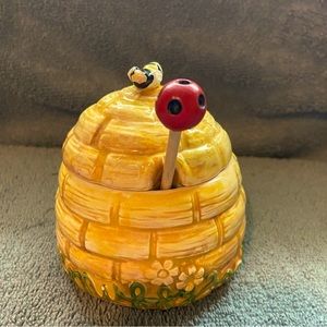 Muffy ‘Taste of Honey’ honey pot